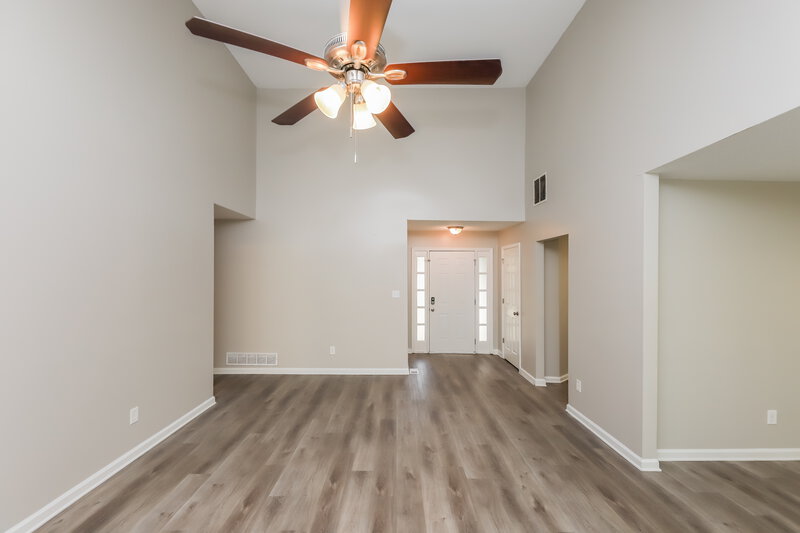 2,175/Mo, 2673 Candler Dr SW Marietta, GA 30064 Living Room View
