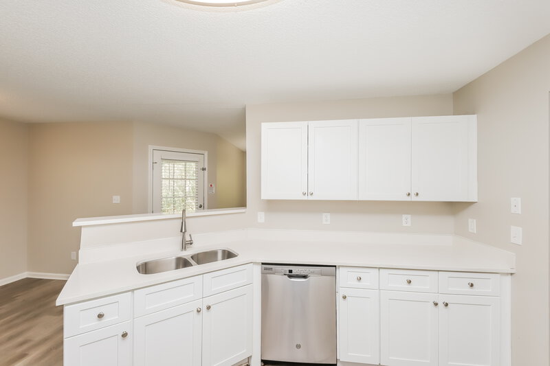 2,175/Mo, 2673 Candler Dr SW Marietta, GA 30064 Kitchen View