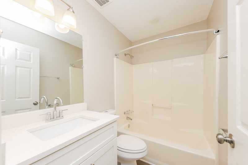 2,175/Mo, 2673 Candler Dr SW Marietta, GA 30064 Bathroom View