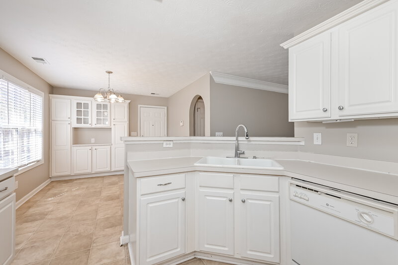 2,140/Mo, 138 Towler Shoals Dr Loganville, GA 30052 Kitchen View 2