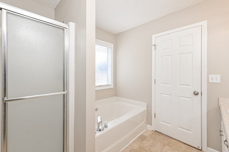 2,140/Mo, 138 Towler Shoals Dr Loganville, GA 30052 Main Bathroom View 2