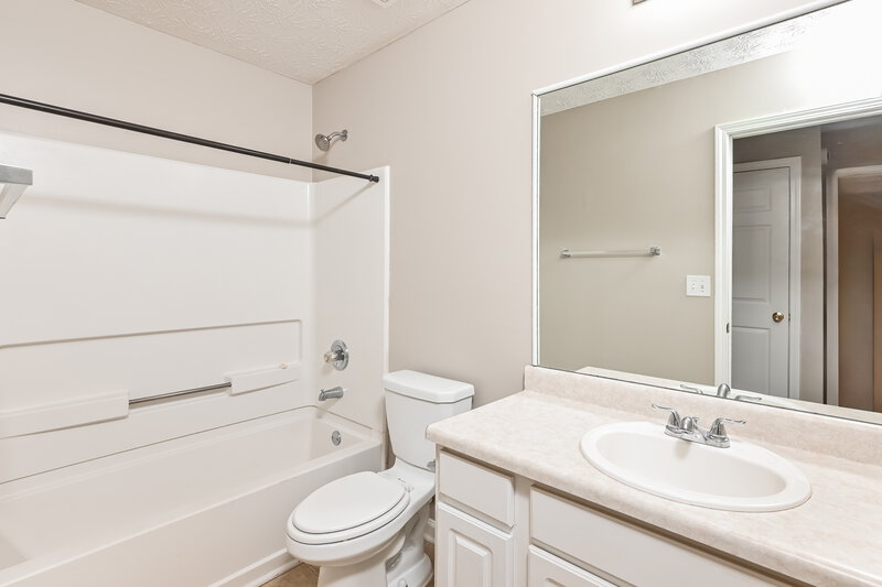 2,140/Mo, 138 Towler Shoals Dr Loganville, GA 30052 Bathroom View