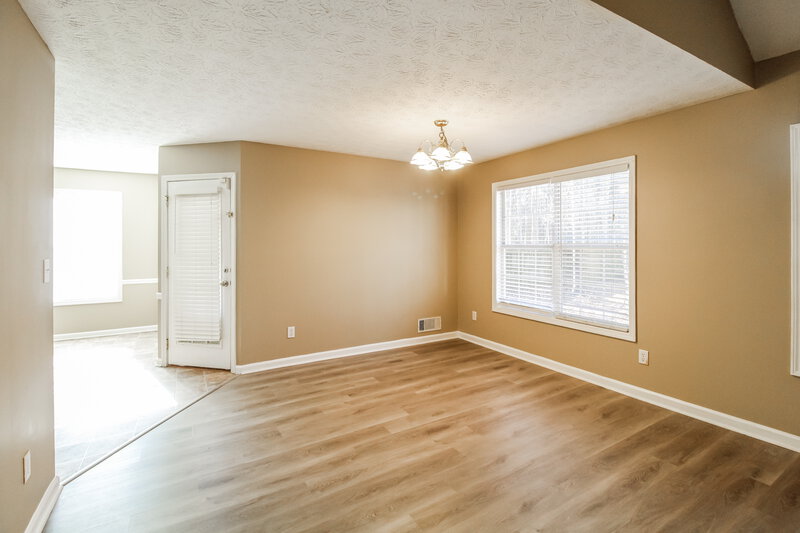 1,865/Mo, 201 Hillandale Dr Stockbridge, GA 30281 Dining Room View 2