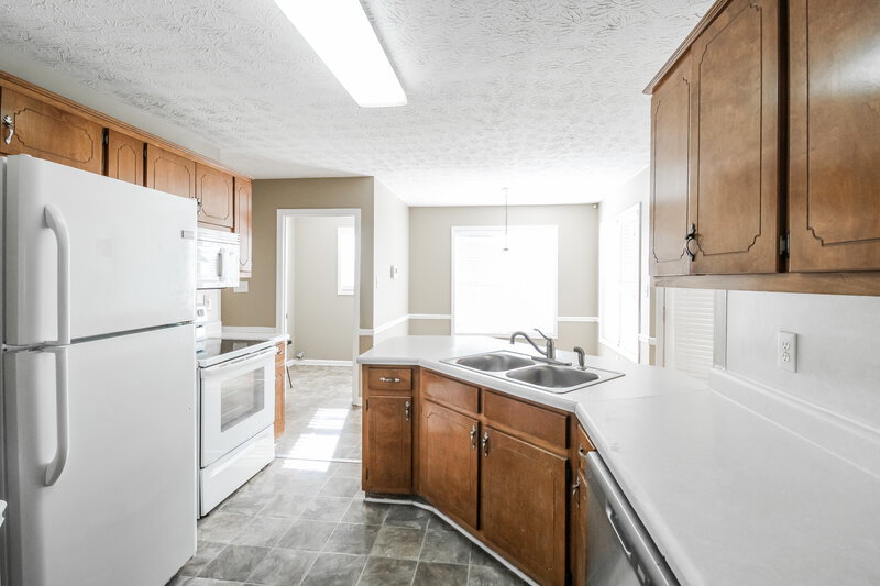 1,865/Mo, 201 Hillandale Dr Stockbridge, GA 30281 Kitchen View
