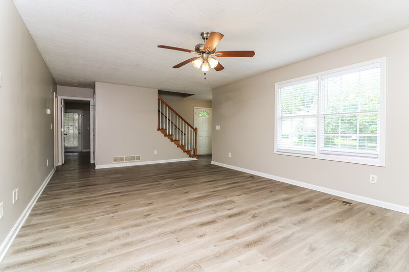 1,985/Mo, 565 Bridge Grv Douglasville, GA 30134 Living Room View 3