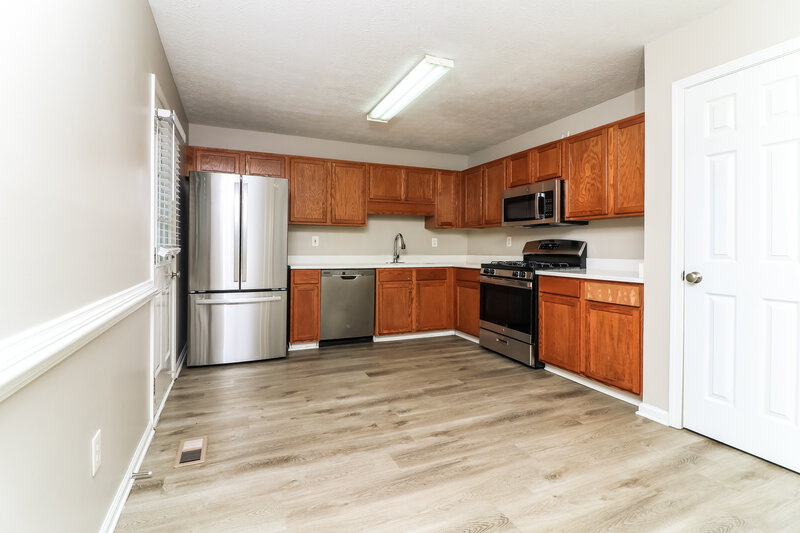 1,985/Mo, 565 Bridge Grv Douglasville, GA 30134 Kitchen View 2