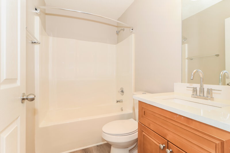 1,700/Mo, 81 Middlebrook Dr Cartersville, GA 30120 Main Bathroom View