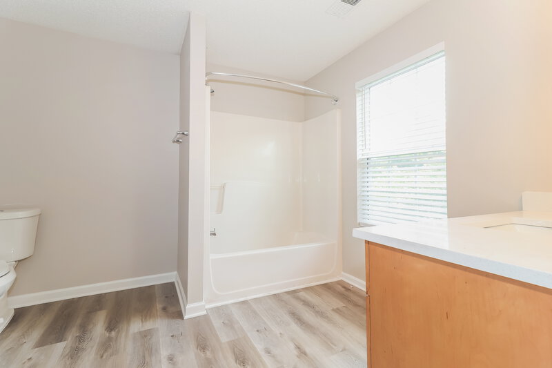 1,700/Mo, 81 Middlebrook Dr Cartersville, GA 30120 Bathroom View