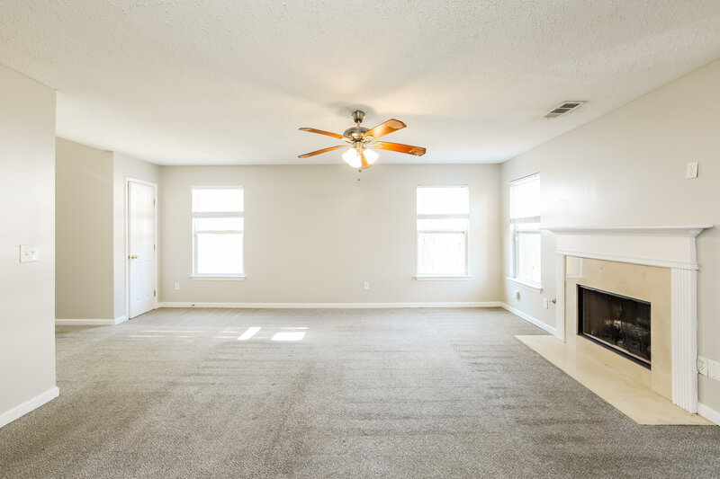 1,610/Mo, 1006 Rolling Meadows Rd Villa Rica, GA 30180 Living Room View 2