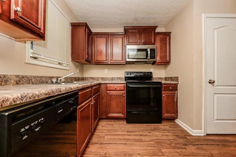 1,710/Mo, 1053 Wedgewood Ct Conyers, GA 30012 Kitchen View 2