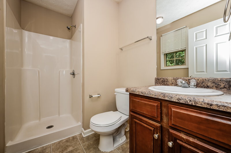1,710/Mo, 1053 Wedgewood Ct Conyers, GA 30012 Bathroom View
