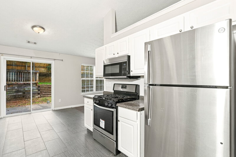 1,965/Mo, 2330 Glen Chase Ln Lawrenceville, GA 30044 Kitchen View 2