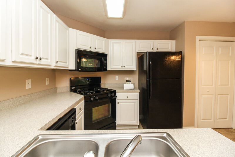 1,855/Mo, 2691 Trellis Oaks Ct SW Marietta, GA 30060 Kitchen View