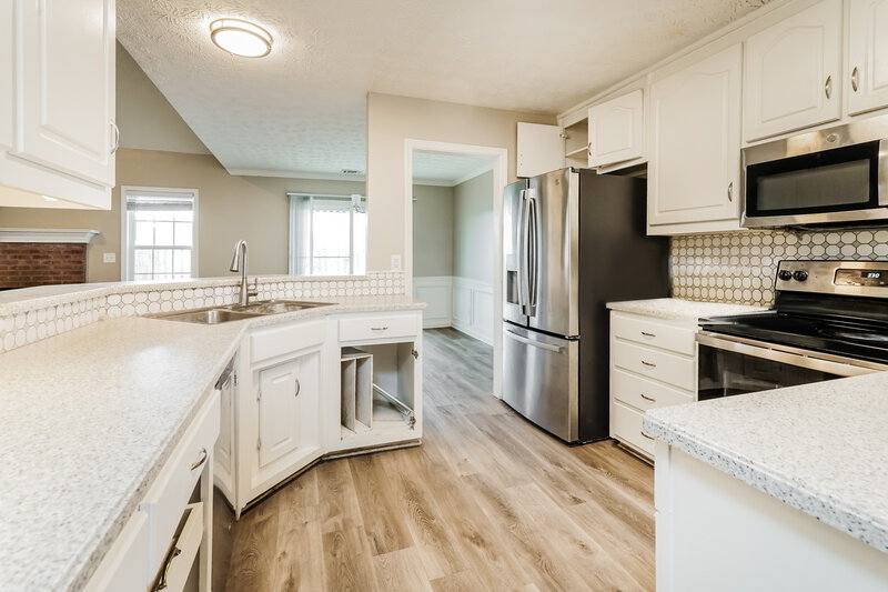 1,875/Mo, 240 Trelawney Cir Covington, GA 30016 Kitchen View