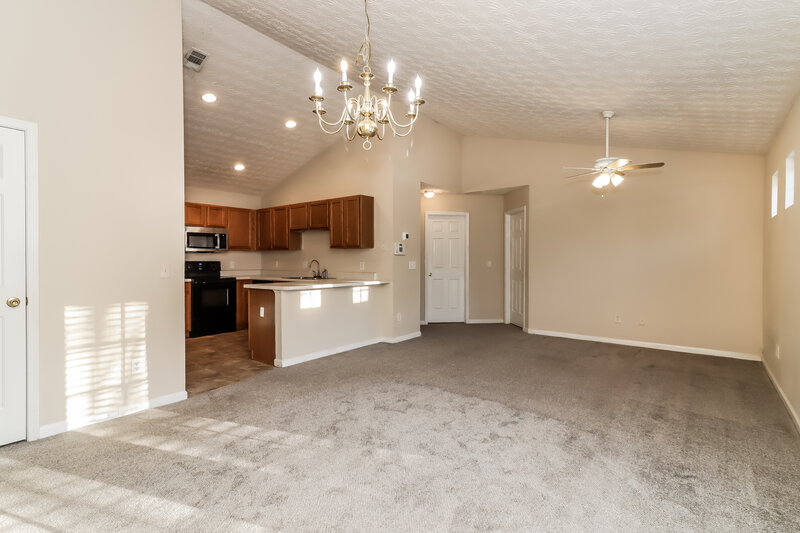 2,400/Mo, 179 Silver Fox Trl Dallas, GA 30157 Dining Room View