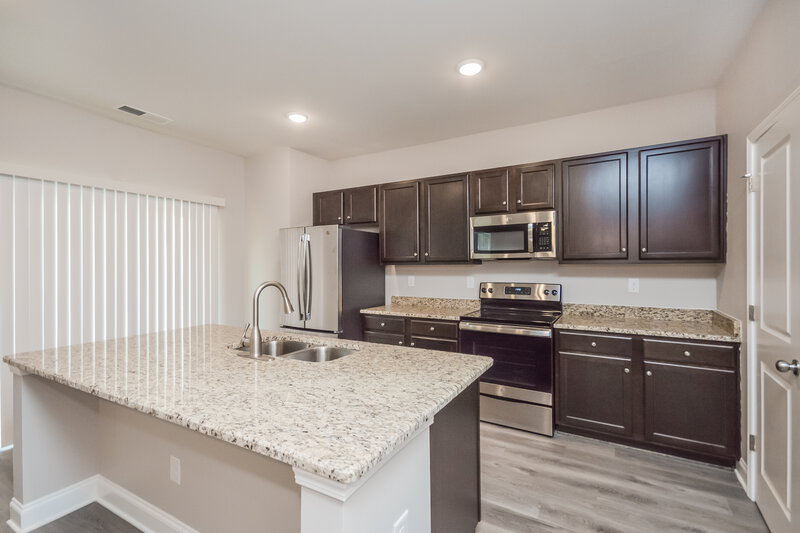 2,295/Mo, 150 Halibut Cir Covington, GA 30016 Kitchen View