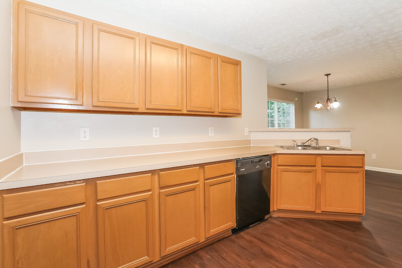 2,290/Mo, 4142 Laurel Bend Ct Snellville, GA 30039 Kitchen View