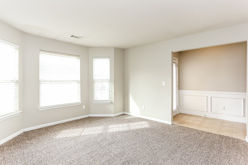 2,615/Mo, 4202 Cedar Tree Run Snellville, GA 30039 Sitting Room View