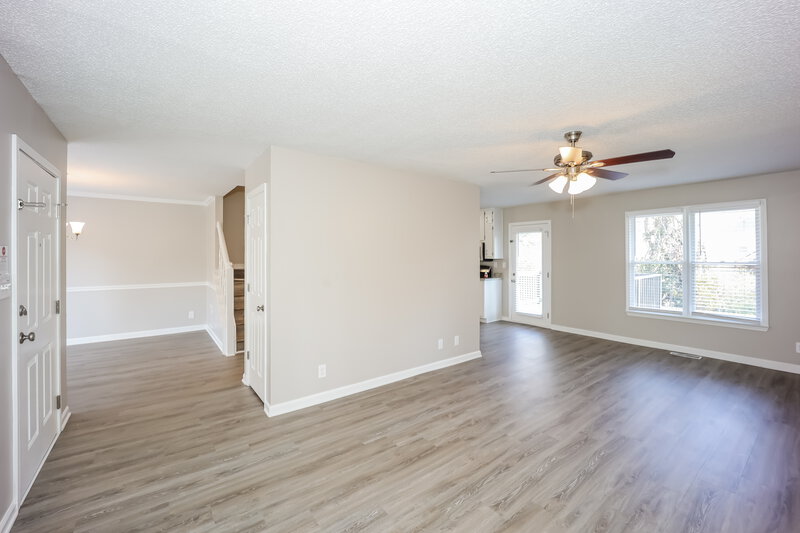 1,995/Mo, 24 Pine Grove Cir Newnan, GA 30263 Living Room View 2