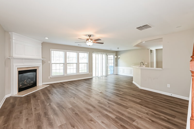 2,410/Mo, 3257 Wellington Walk SW Atlanta, GA 30331 Living Room View