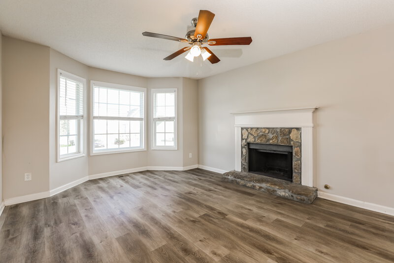 2,450/Mo, 600 Sheffield Ct Villa Rica, GA 30180 Living Room View