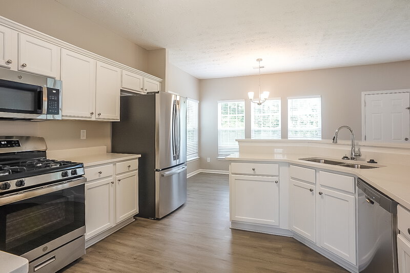3,220/Mo, 165 Saddlebrook Drive Covington, GA 30016 Kitchen View