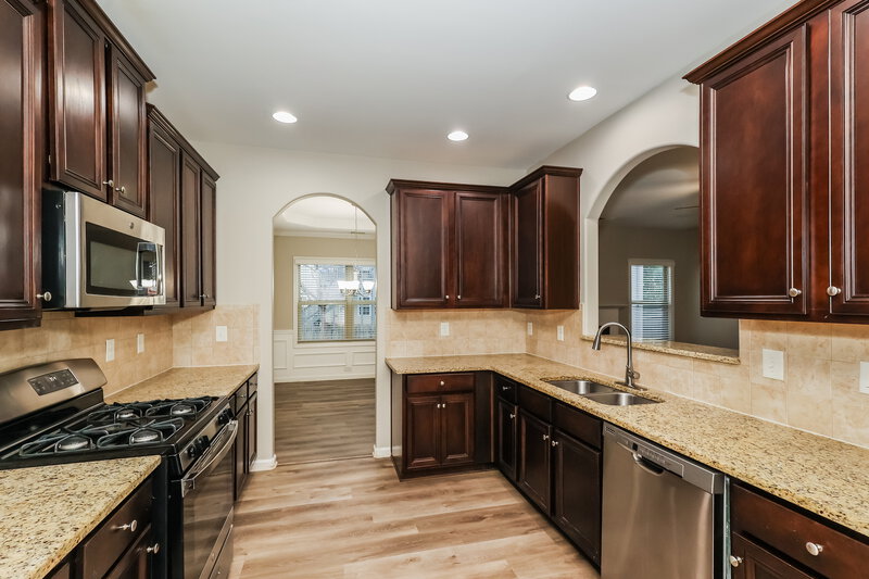 2,595/Mo, 3924 Lake Manor Way Atlanta, GA 30349 Kitchen View 2