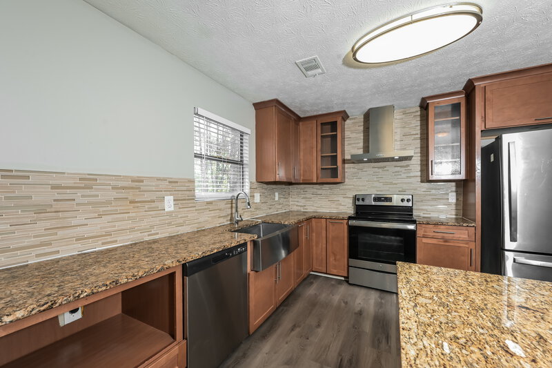 1,780/Mo, 4578 Old Lake Dr Decatur, GA 30034 Kitchen View