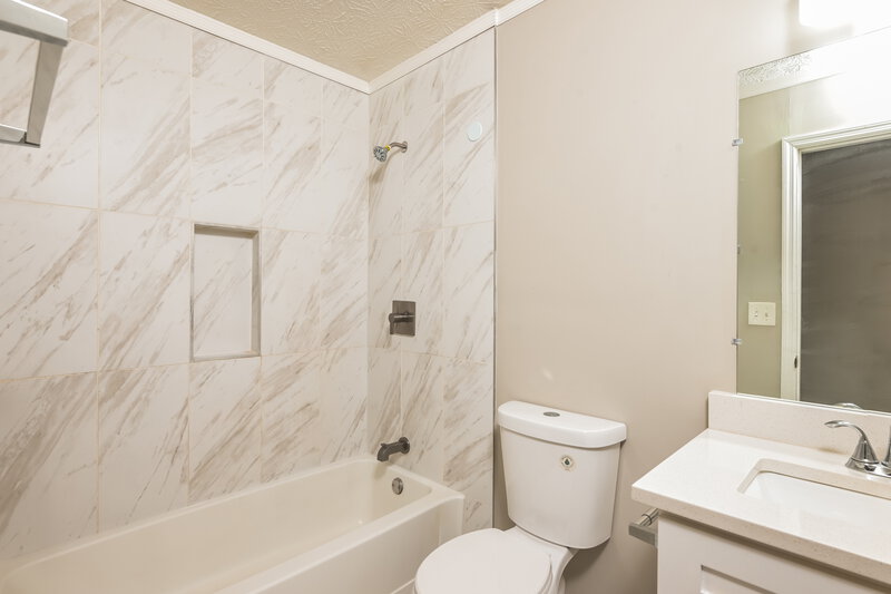 1,780/Mo, 4578 Old Lake Dr Decatur, GA 30034 Bathroom View