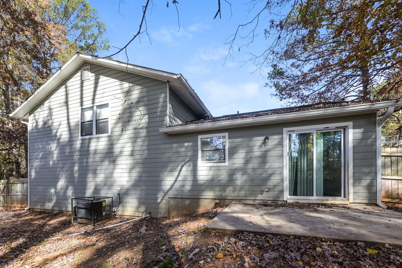 1,780/Mo, 4578 Old Lake Dr Decatur, GA 30034 Rear View