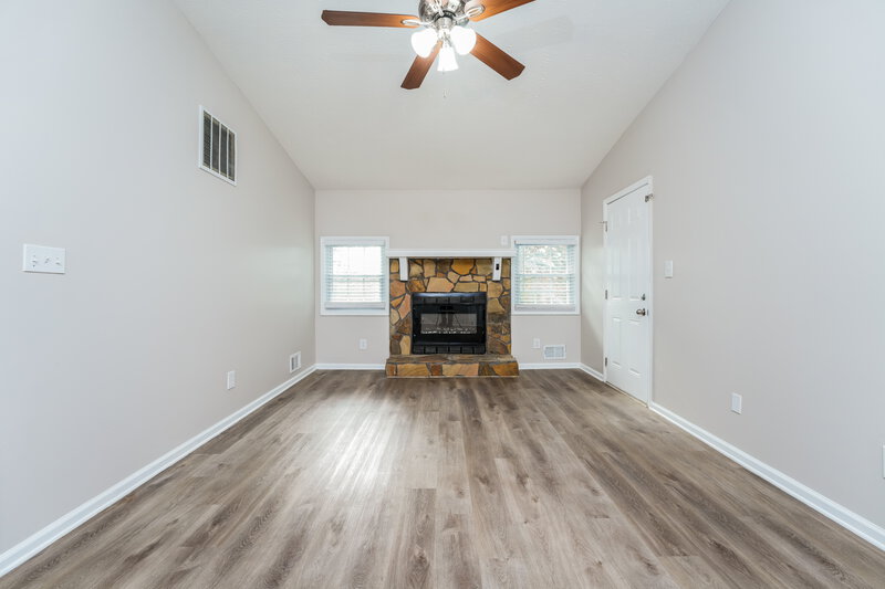 1,730/Mo, 3320 Revere Cir Snellville, GA 30039 Living Room View