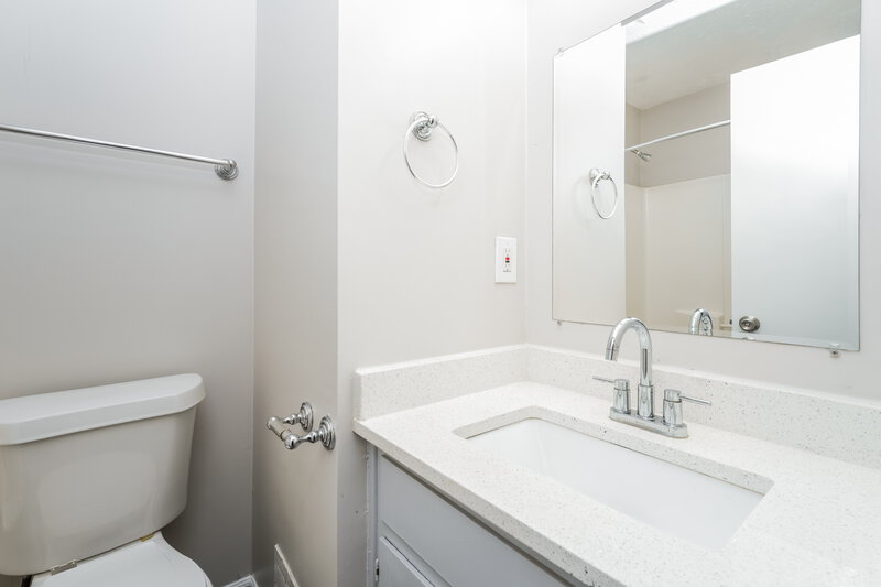 1,730/Mo, 3320 Revere Cir Snellville, GA 30039 Bathroom View