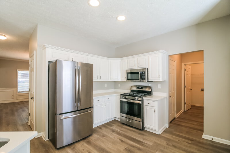 2,575/Mo, 5382 Winding Glen Dr Lithonia, GA 30038 Kitchen View