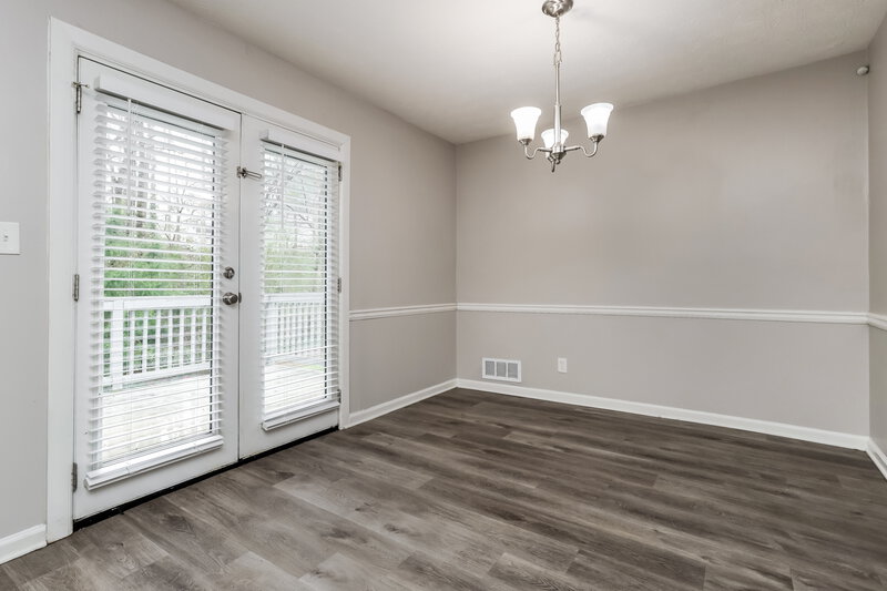 1,840/Mo, 661 Greenview Ave SE Conyers, GA 30094 Dining Room View