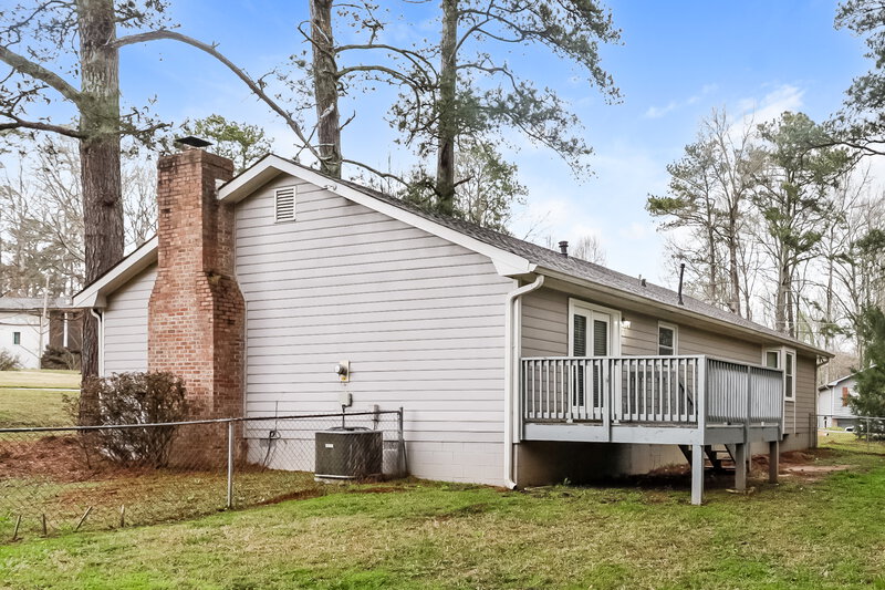 1,840/Mo, 661 Greenview Ave SE Conyers, GA 30094 Rear View