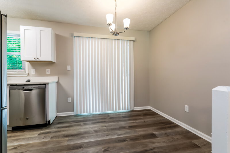 1,705/Mo, 609 Windsor Dr SE Conyers, GA 30094 Dining Room View