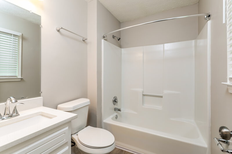 1,705/Mo, 609 Windsor Dr SE Conyers, GA 30094 Bathroom View