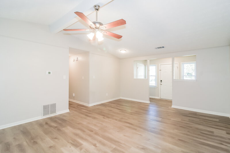 1,605/Mo, 4741 Cedar Lake Dr SE Conyers, GA 30094 Living Room View