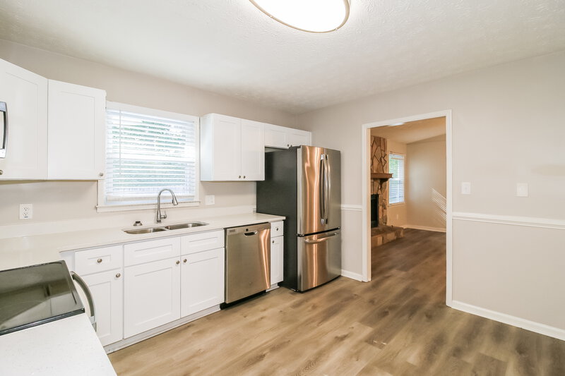1,605/Mo, 4741 Cedar Lake Dr SE Conyers, GA 30094 Kitchen View
