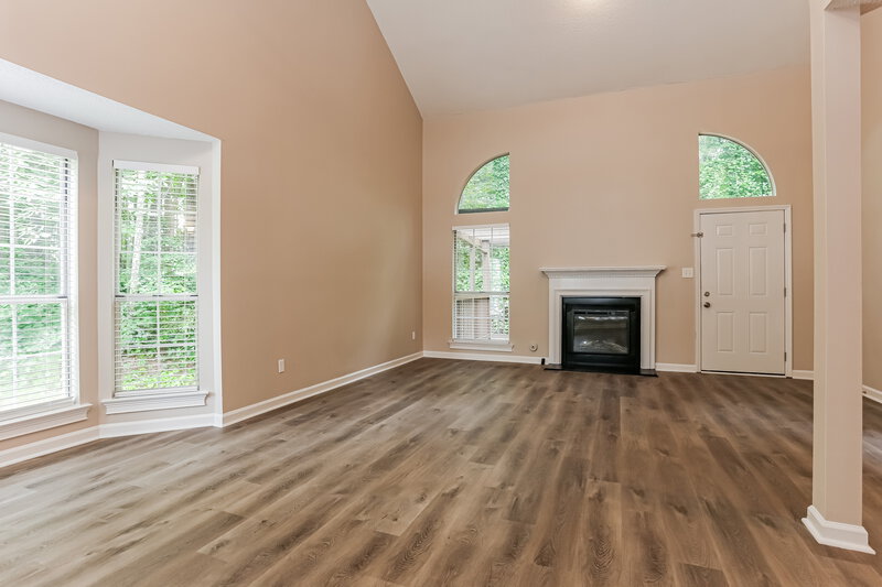 1,965/Mo, 4292 Hempstead Ct NW Kennesaw, GA 30144 Living Room View 2