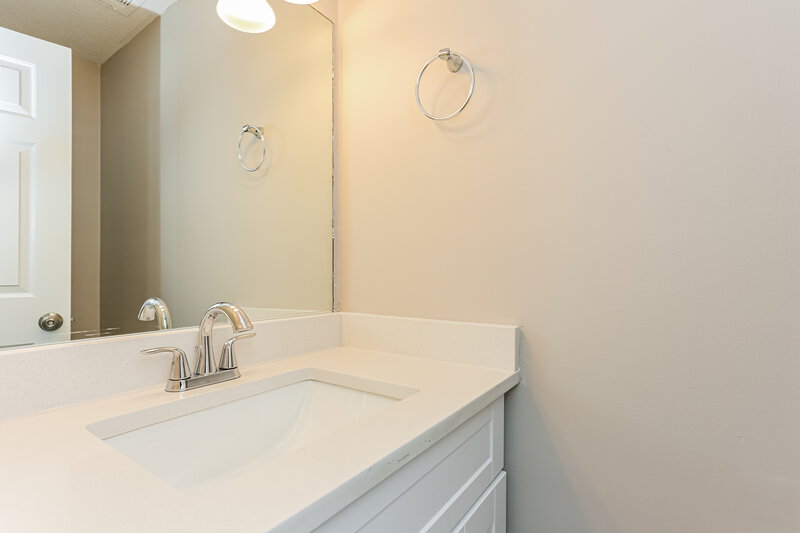 1,965/Mo, 4292 Hempstead Ct NW Kennesaw, GA 30144 Main Bathroom View 2