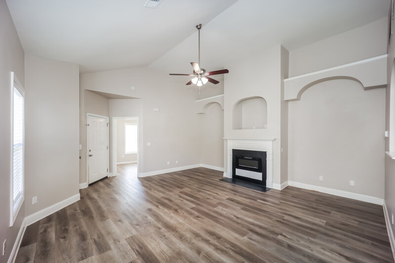 1,745/Mo, 83 Robinson Ln Newnan, GA 30263 Living Room View