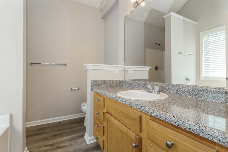 1,550/Mo, 166 Kennedy Ln Rockmart, GA 30153 Main Bathroom View