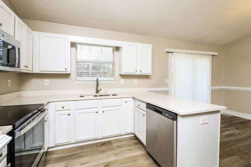 2,285/Mo, 324 Brannans Ct Unit 45 McDonough, GA 30253 Kitchen View 2