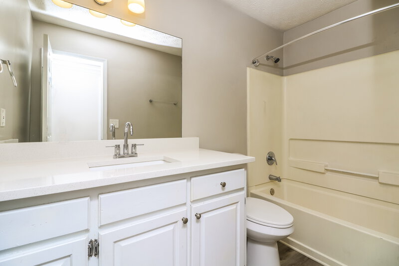 2,285/Mo, 324 Brannans Ct Unit 45 McDonough, GA 30253 Bathroom View