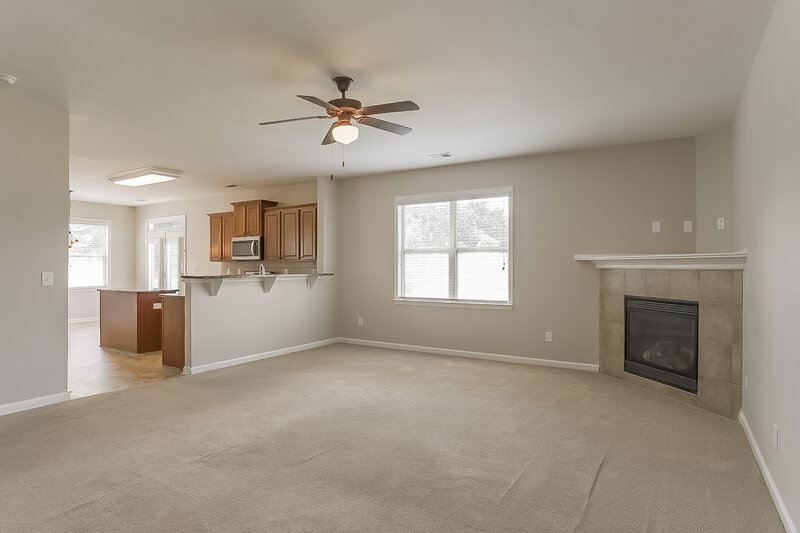 2,255/Mo, 3253 Willow Meadow Ln Douglasville, GA 30135 Living Room View
