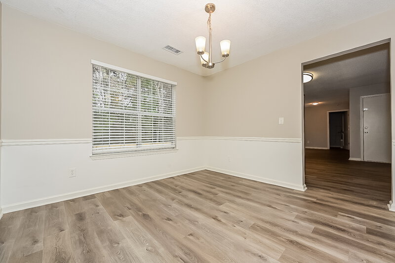 2,050/Mo, 5622 Glen Ridge Bend Lithonia, GA 30058 Dining Room View