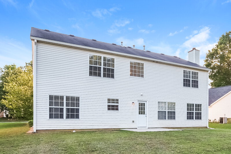 2,680/Mo, 4065 Crescent Walk Ln Suwanee, GA 30024 Rear View