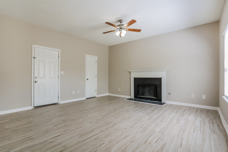2,610/Mo, 3179 Lower Creek Dr Douglasville, GA 30135 Living Room View 2