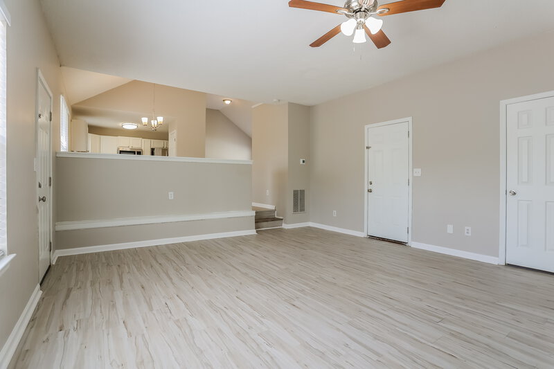 2,610/Mo, 3179 Lower Creek Dr Douglasville, GA 30135 Living Room View 3